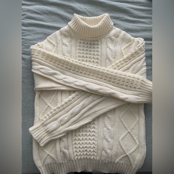 Vintage cable turtle neck sweater very comfy - Picture 3 of 3